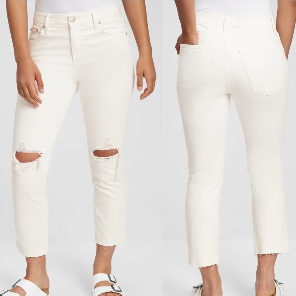 GAP white universal slim boyfriend ripped knee jeans size 0/25